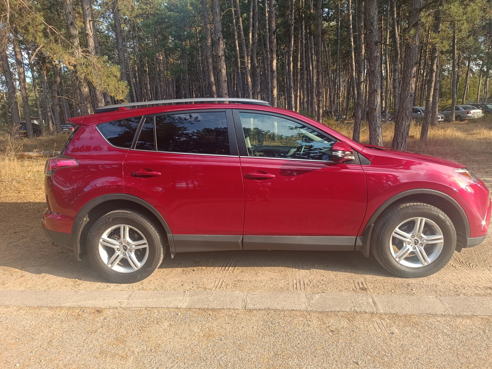 Toyota Rav4 XLE , снимка 4 - Автомобили и джипове - 55665752