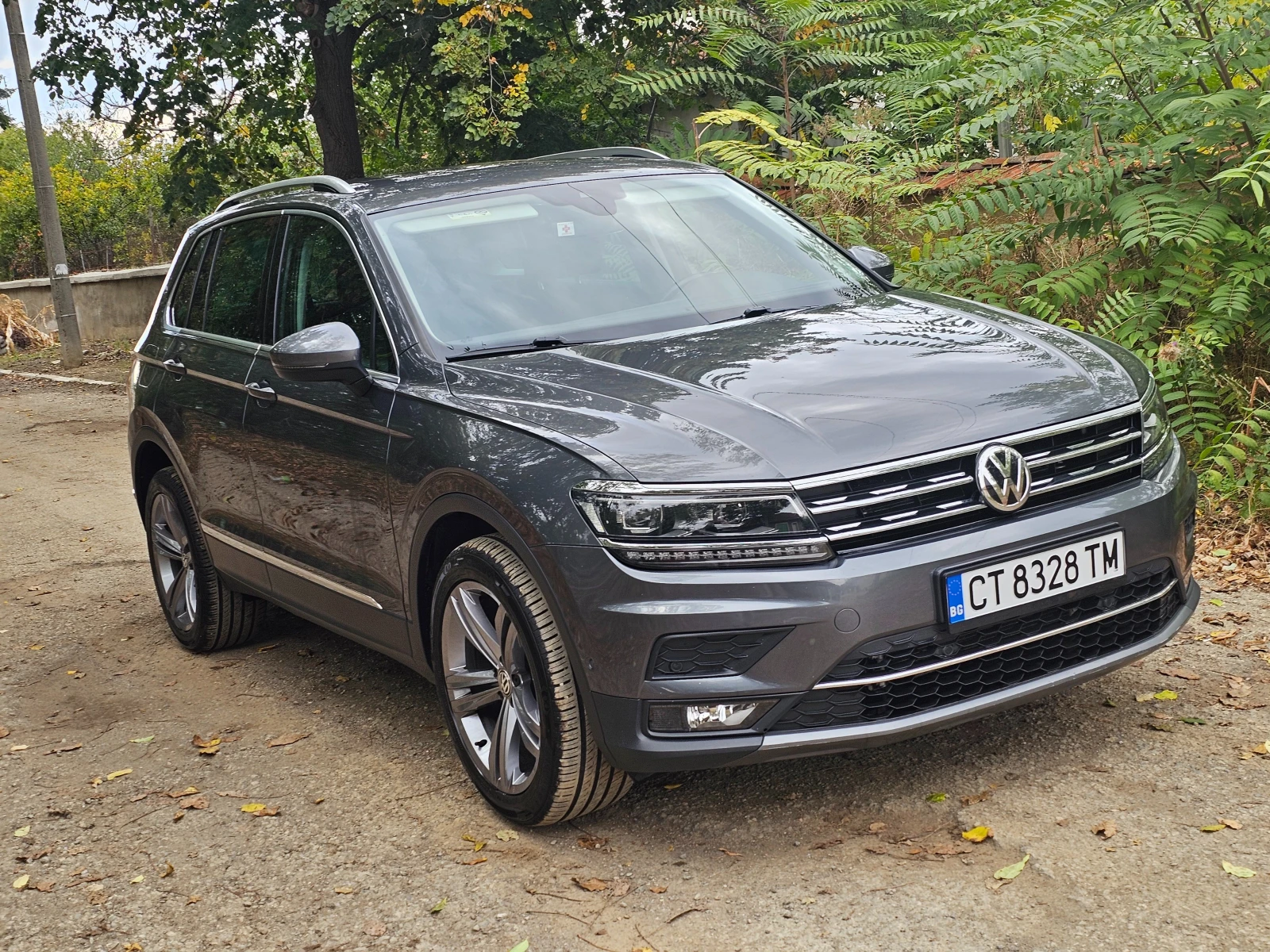 VW Tiguan, снимка 15 - Автомобили и джипове - 56554438