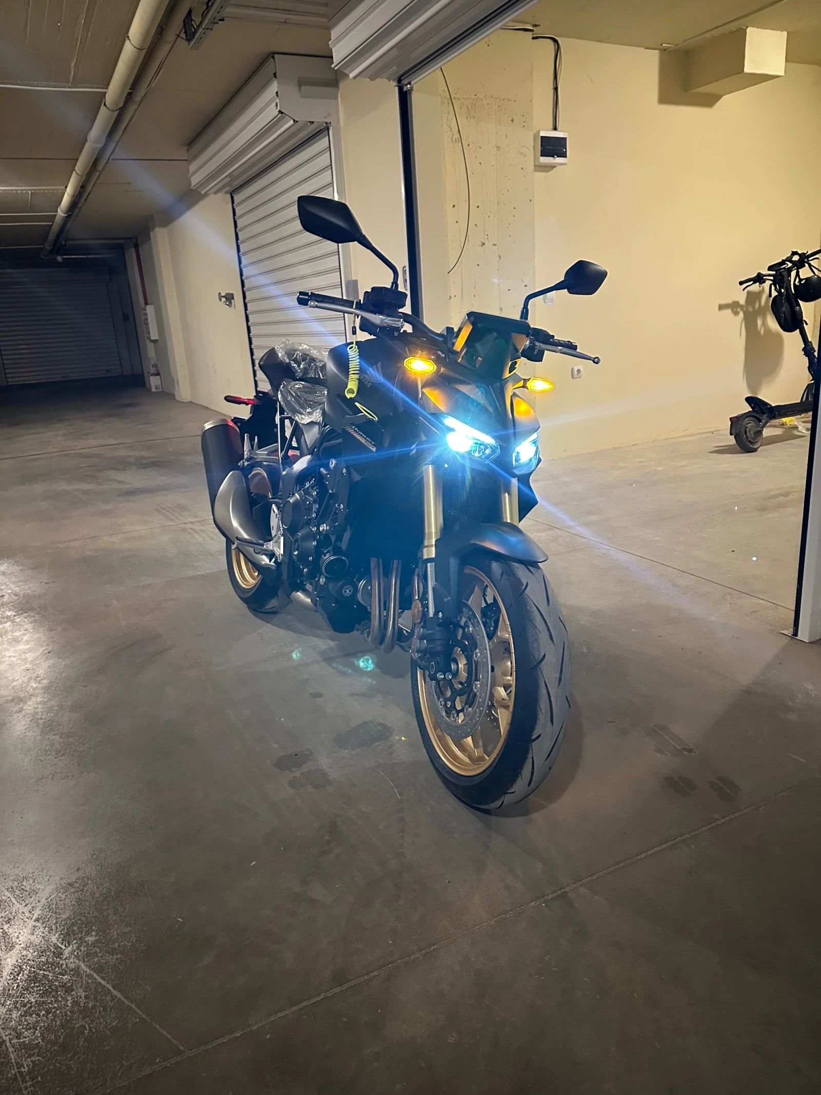 Honda Hornet, снимка 3 - Мотоциклети и мототехника - 56444358