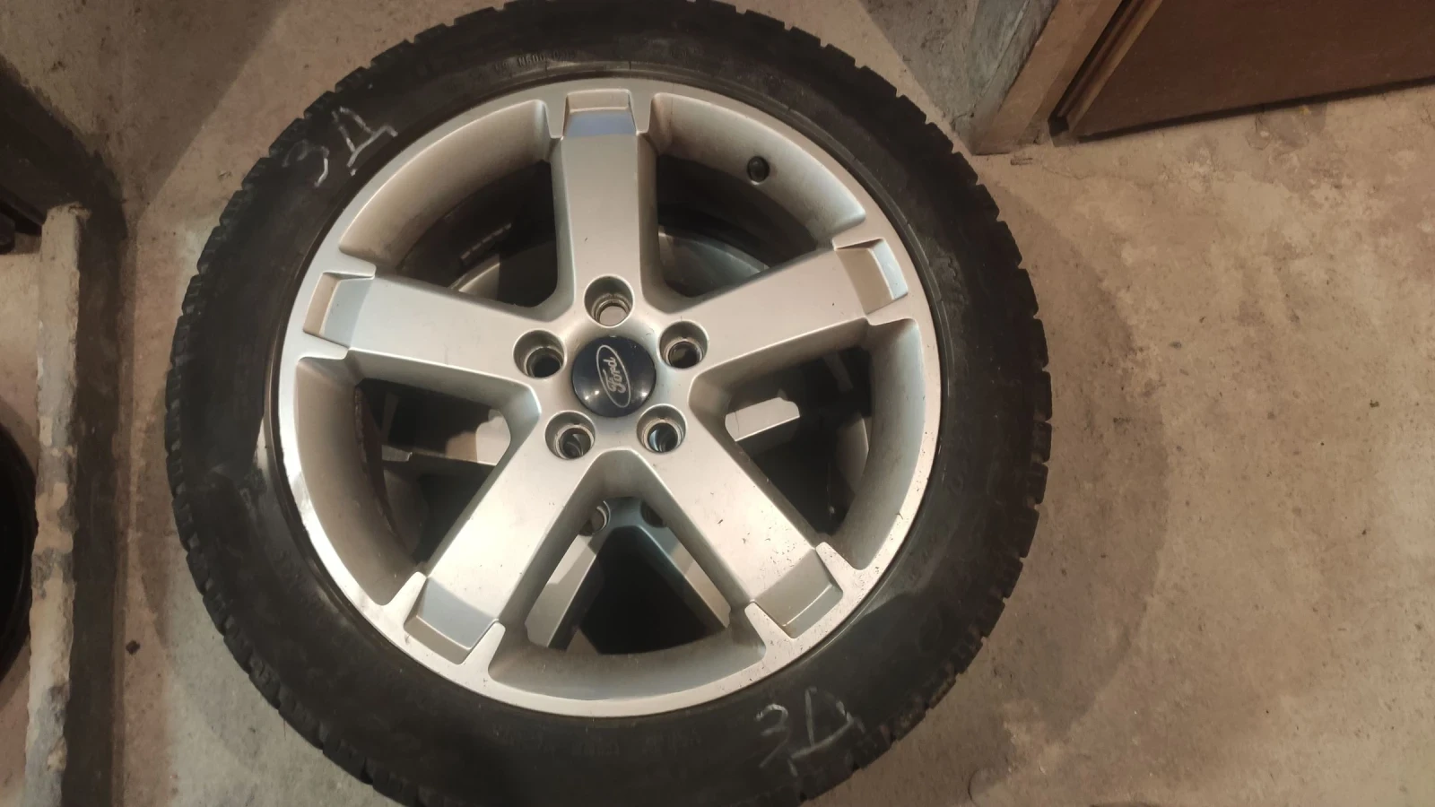 ���� � ������ 205/55R17 �� Ford | Mobile.bg � ����������� 1