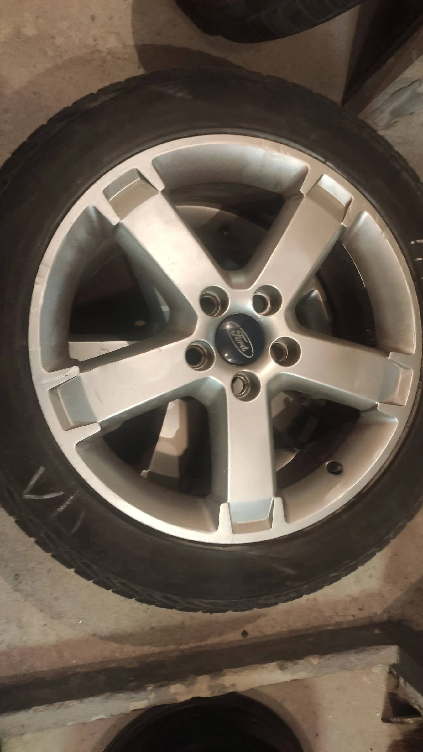 ���� � ������ 205/55R17 �� Ford | Mobile.bg � ����������� 4
