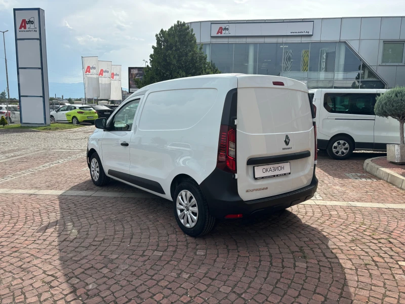 Renault Express VAN dCi 75 к.с. Stop&Start BVM6, снимка 7 - Автомобили и джипове - 47000441