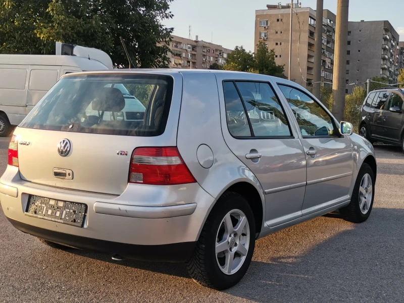 VW Golf 1.9TDi 101кс., снимка 5 - Автомобили и джипове - 47340511