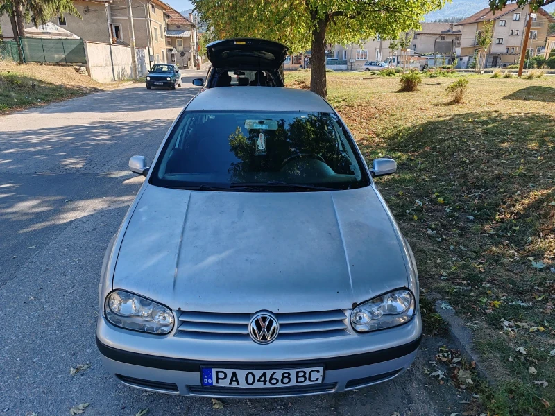 VW Golf 1.6, снимка 5 - Автомобили и джипове - 47397779