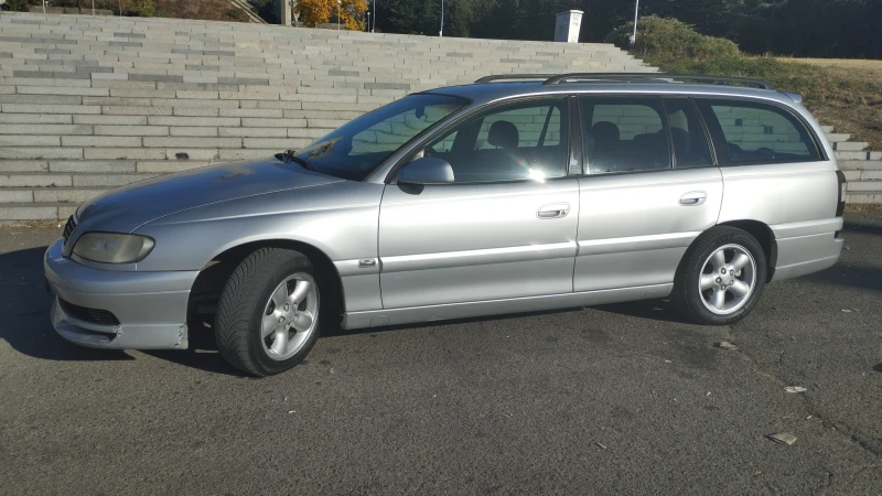 Opel Omega 2.6 V6, снимка 1 - Автомобили и джипове - 48134517