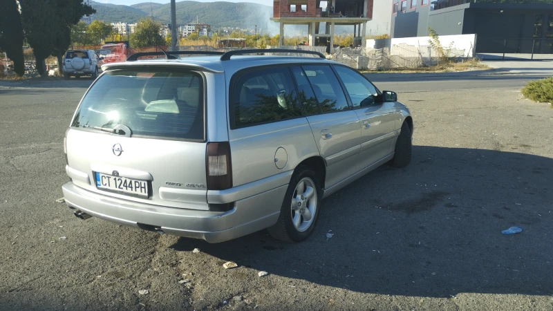 Opel Omega 2.6 V6, снимка 5 - Автомобили и джипове - 48134517