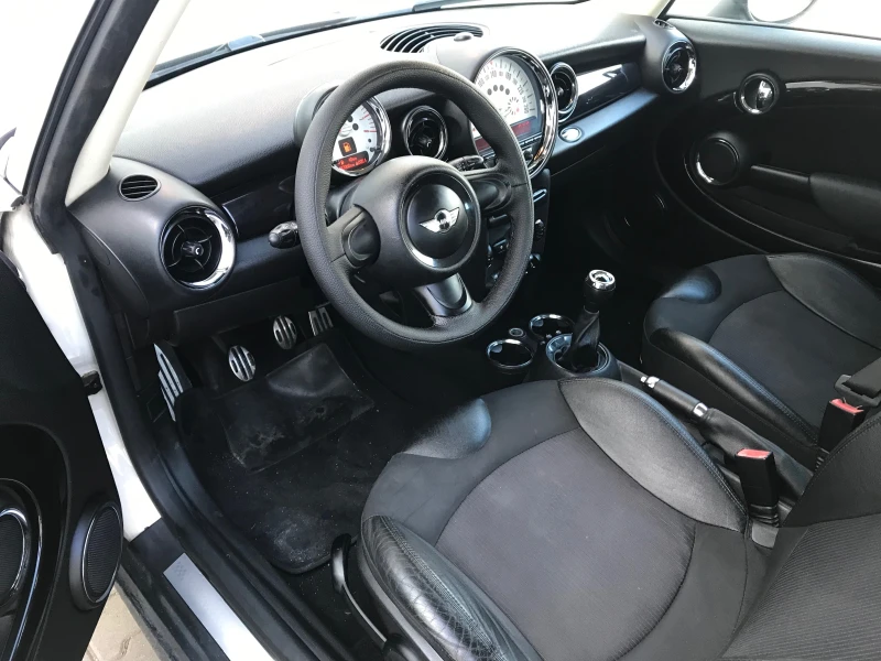 Mini Cooper s 1.6 turbo, снимка 12 - Автомобили и джипове - 48281653