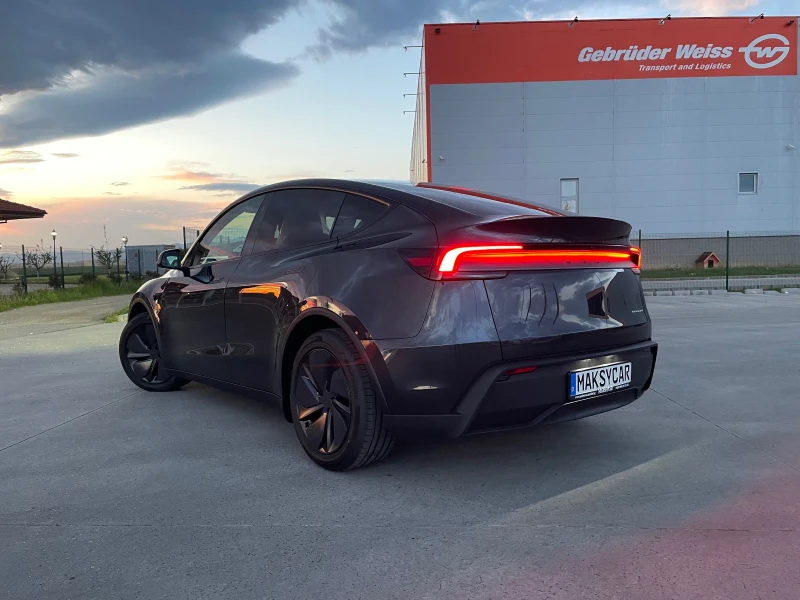 Tesla Model Y LONG RANGE НОВА, снимка 5 - Автомобили и джипове - 50128889