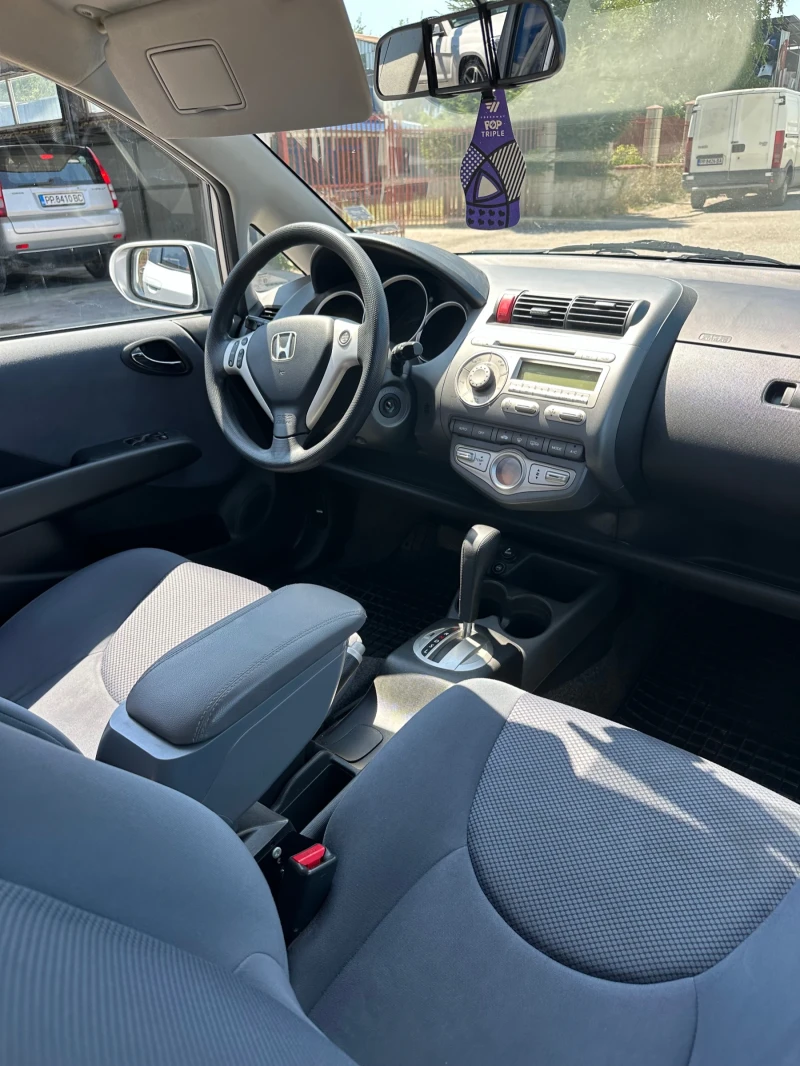 Honda Jazz 1.4i, снимка 5 - Автомобили и джипове - 52523272