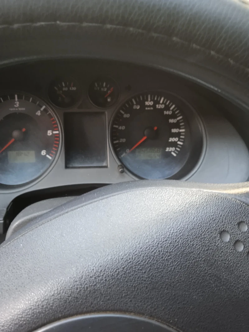 Seat Ibiza 1.9, снимка 6 - Автомобили и джипове - 52011586