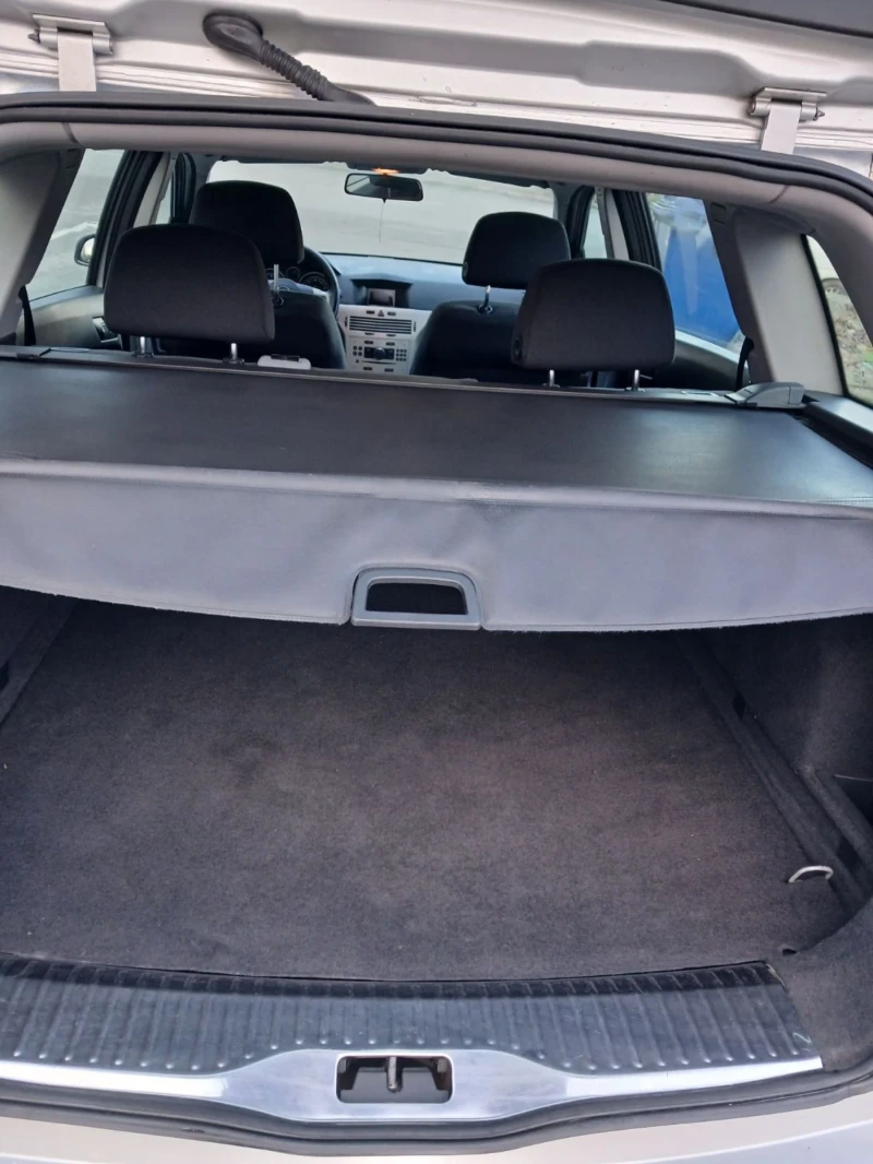 Opel Astra Топ състояние!!!1.3 CDTI Всички екстри , снимка 12 - Автомобили и джипове - 52647220