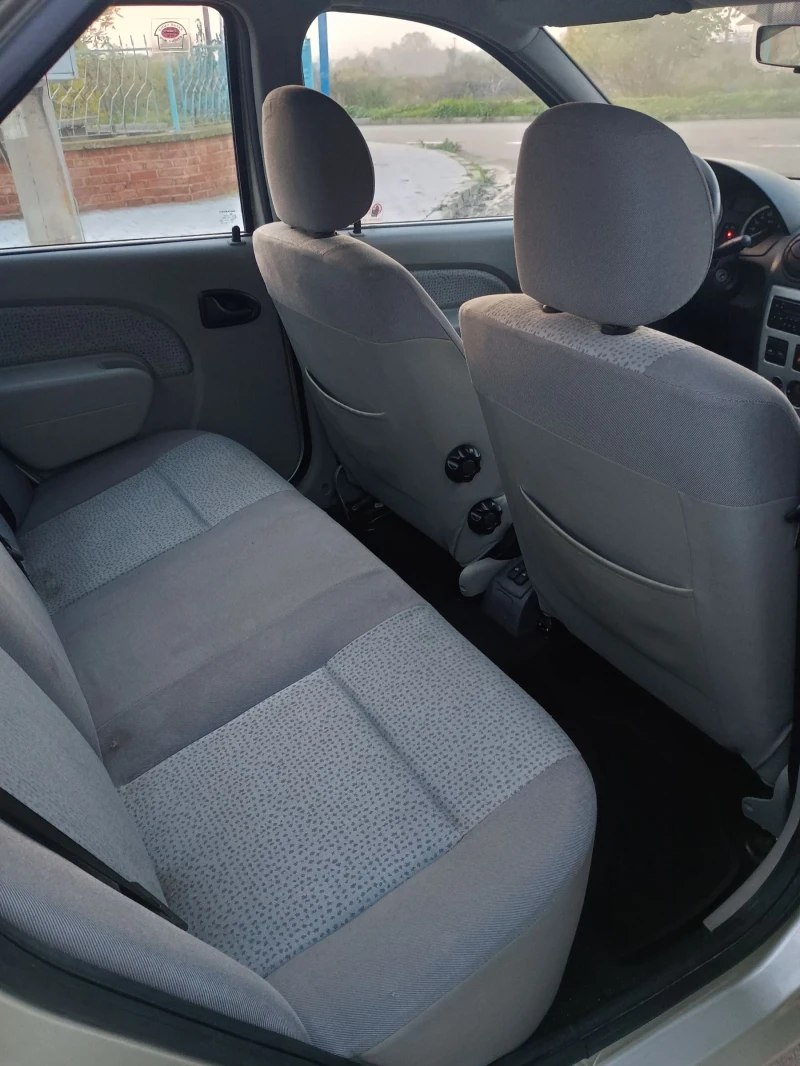 Dacia Logan, снимка 8 - Автомобили и джипове - 52800841