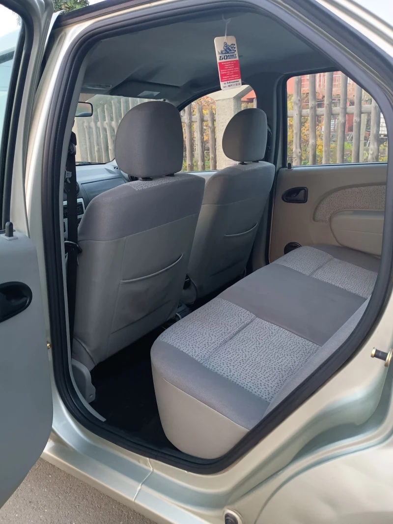 Dacia Logan, снимка 8 - Автомобили и джипове - 52880091