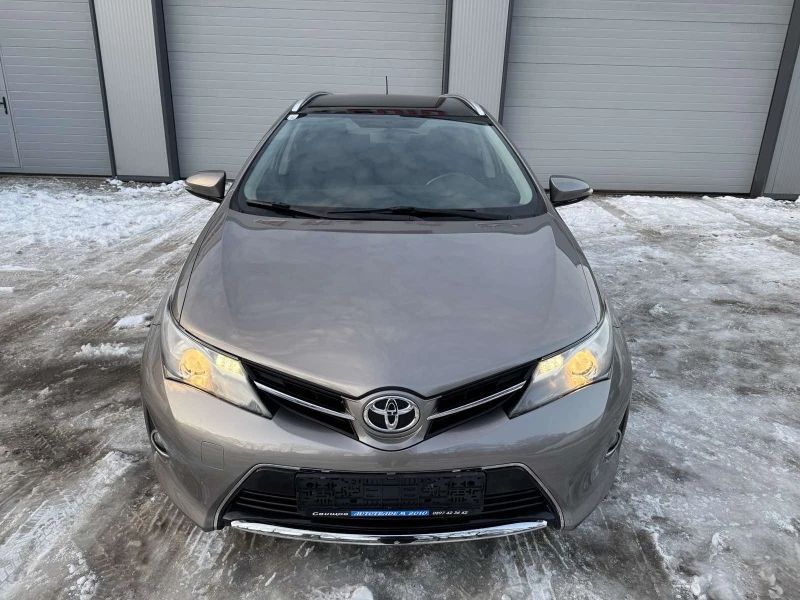 Toyota Auris 1.4D4D* PANORAMA* 95000km* LED, снимка 5 - Автомобили и джипове - 52907113