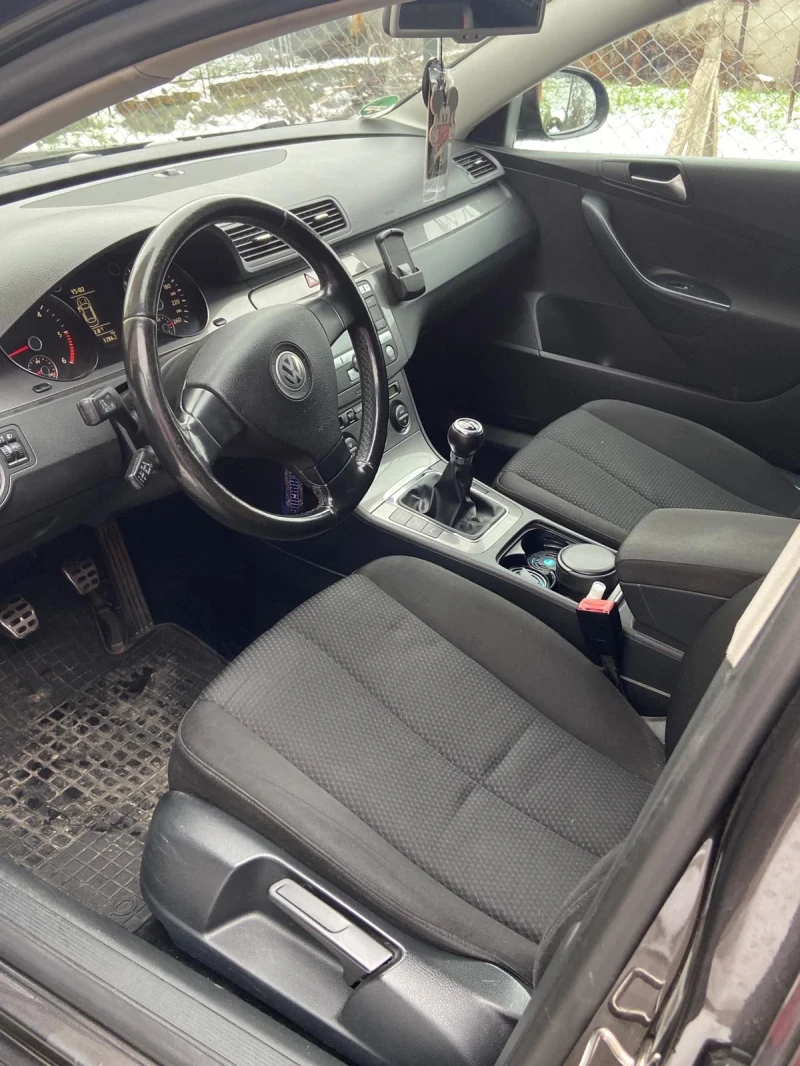 VW Passat, снимка 5 - Автомобили и джипове - 53200259