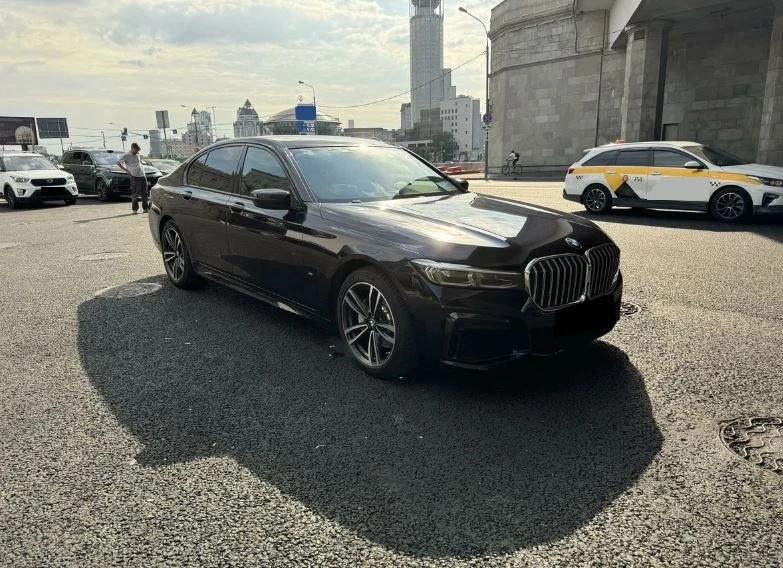 BMW 730 d xDrive M Sport, снимка 1 - Автомобили и джипове - 47398050