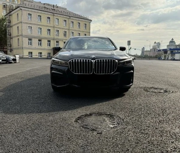 BMW 730 d xDrive M Sport, снимка 3 - Автомобили и джипове - 47398050