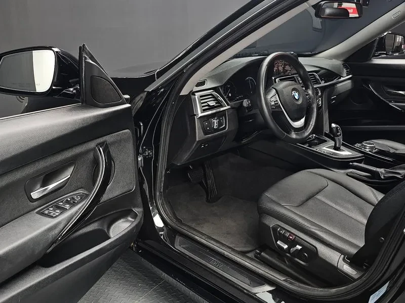 BMW 320, снимка 11 - Автомобили и джипове - 54833850