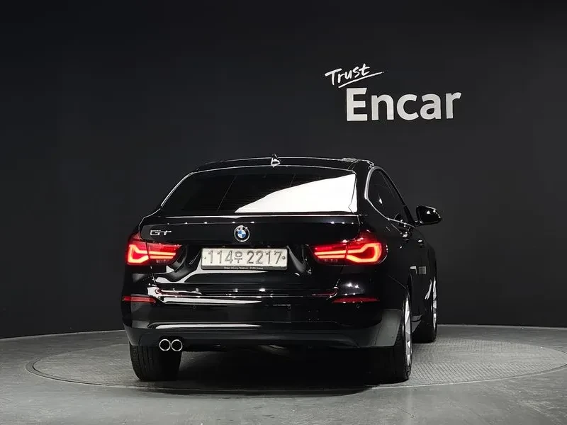 BMW 320, снимка 4 - Автомобили и джипове - 54833850