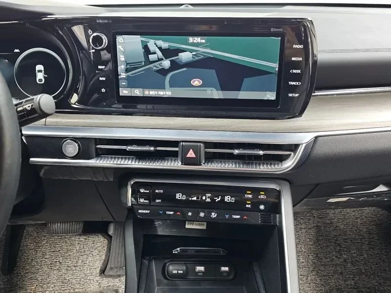 Kia K5, снимка 11 - Автомобили и джипове - 56688151