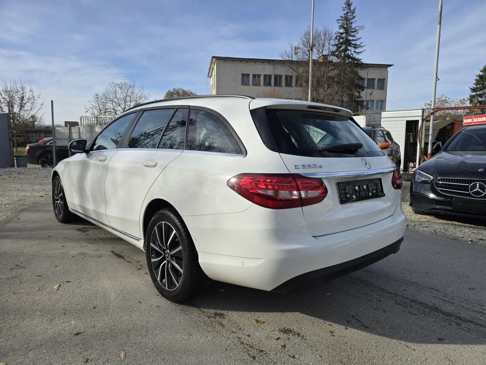 Mercedes-Benz C 220 4matic 194k.c. Facelift Топ състояние - изображение 7