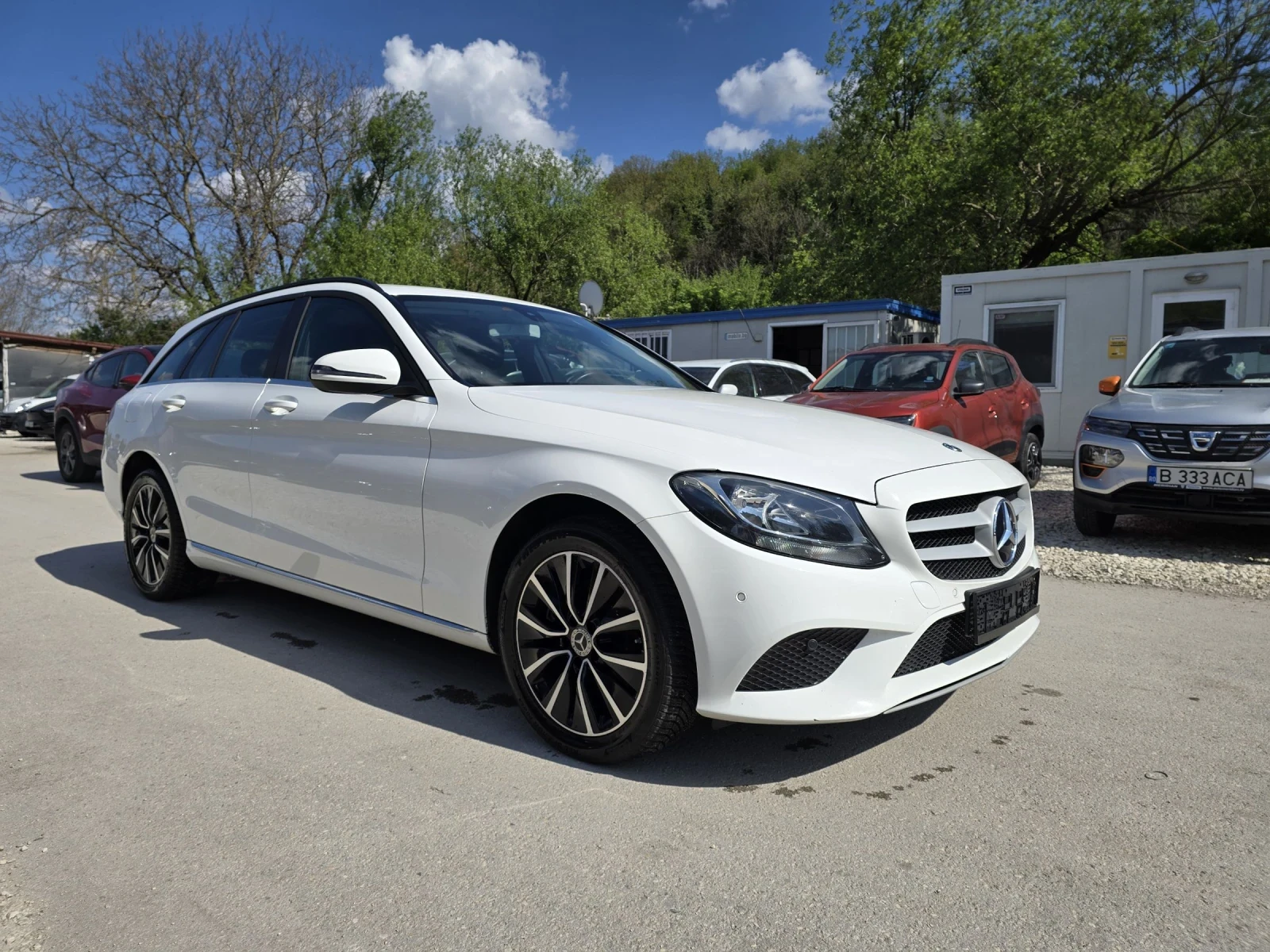 Mercedes-Benz C 220 4matic 194k.c. Facelift Топ състояние - изображение 2