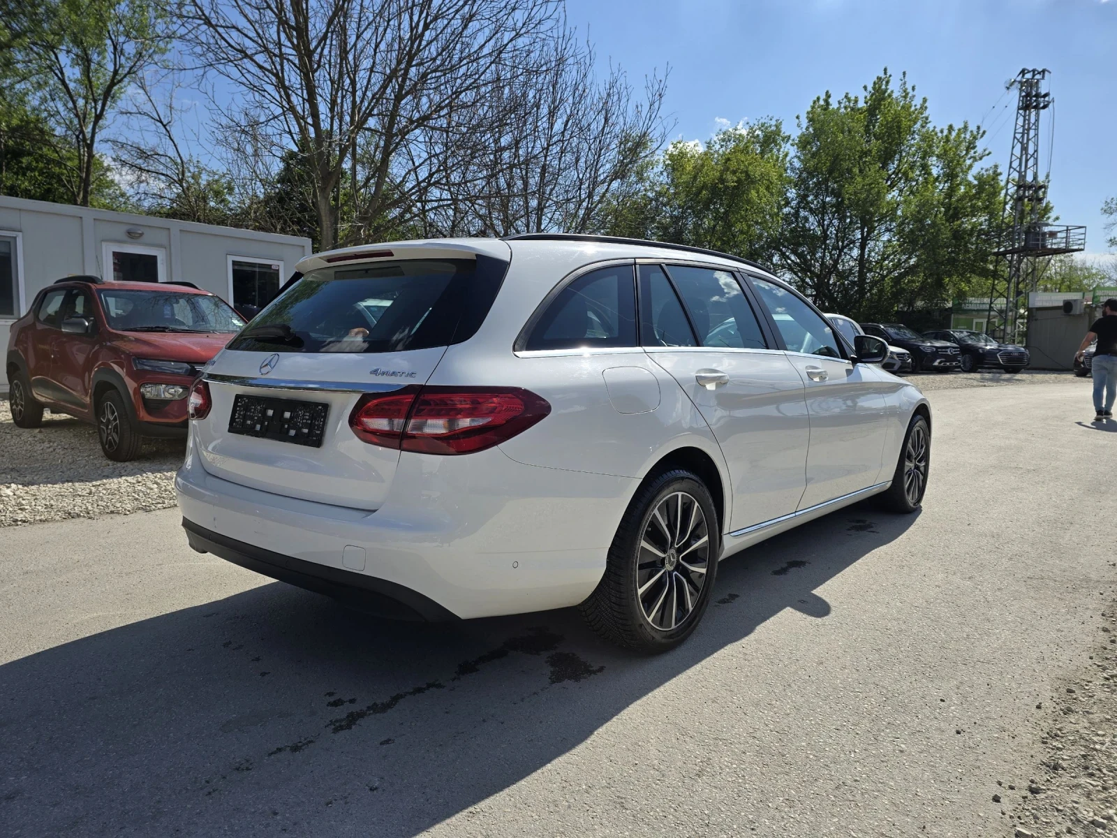 Mercedes-Benz C 220 4matic 194k.c. Facelift Топ състояние - изображение 3