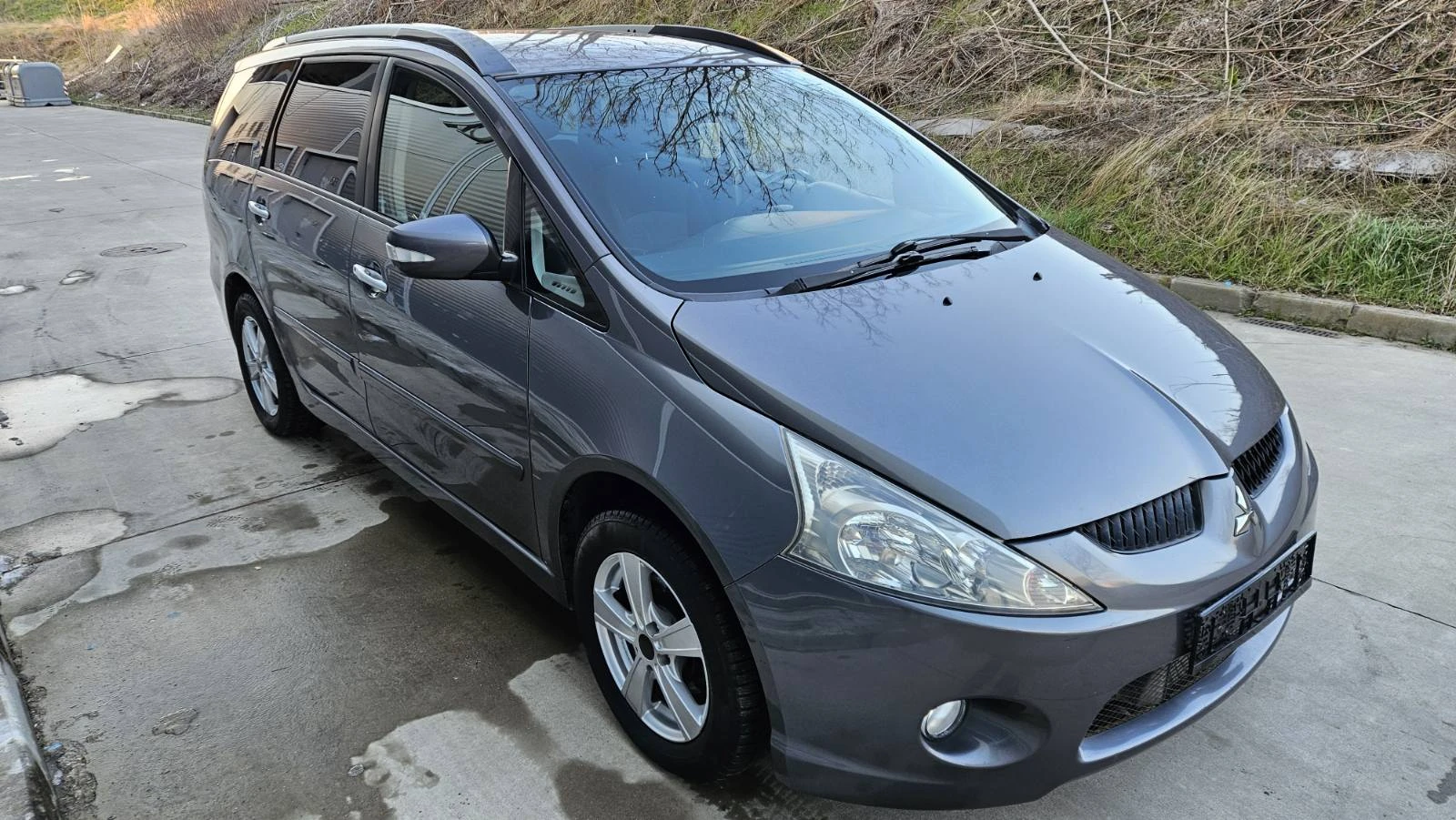 Mitsubishi Grandis 2.0 DI-D - изображение 7