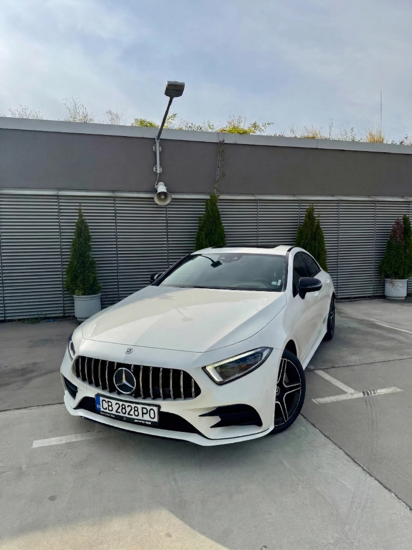 Mercedes-Benz CLS 400 AMG| ВЪЗДУШНО| BURMESTER| ОБДУХВАНЕ| Силвър Стар, снимка 2 - Автомобили и джипове - 53517170