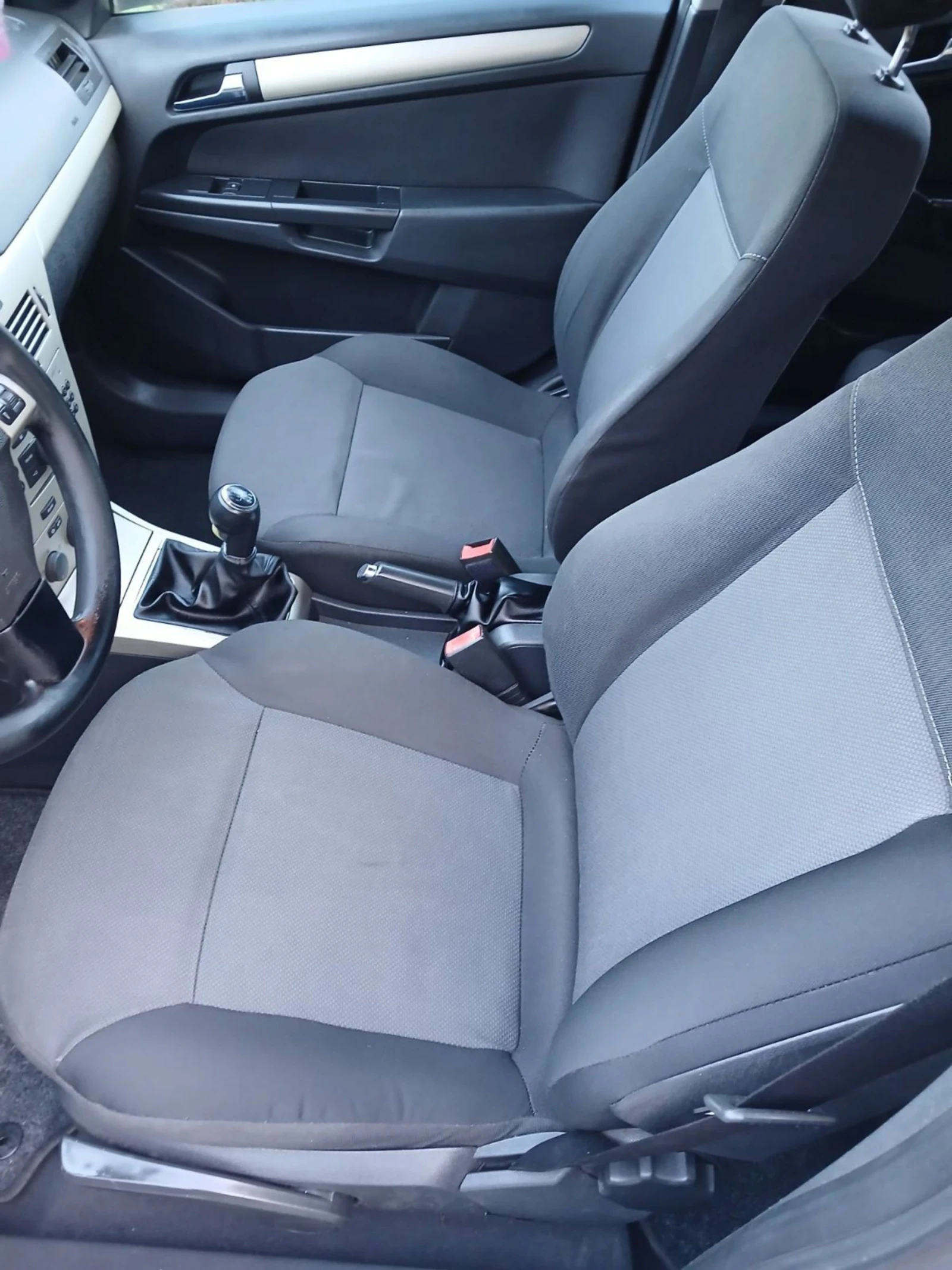 Opel Astra Топ състояние!!!1.3 CDTI Всички екстри  - изображение 7