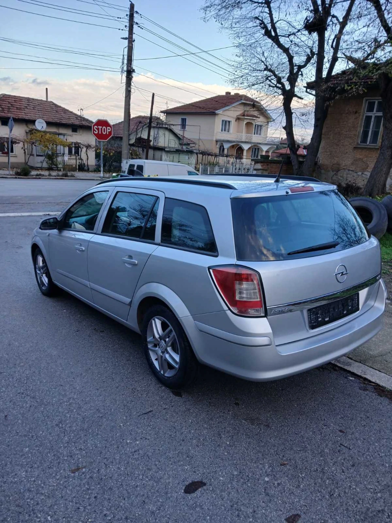 Opel Astra Топ състояние!!!1.3 CDTI Всички екстри  - изображение 5