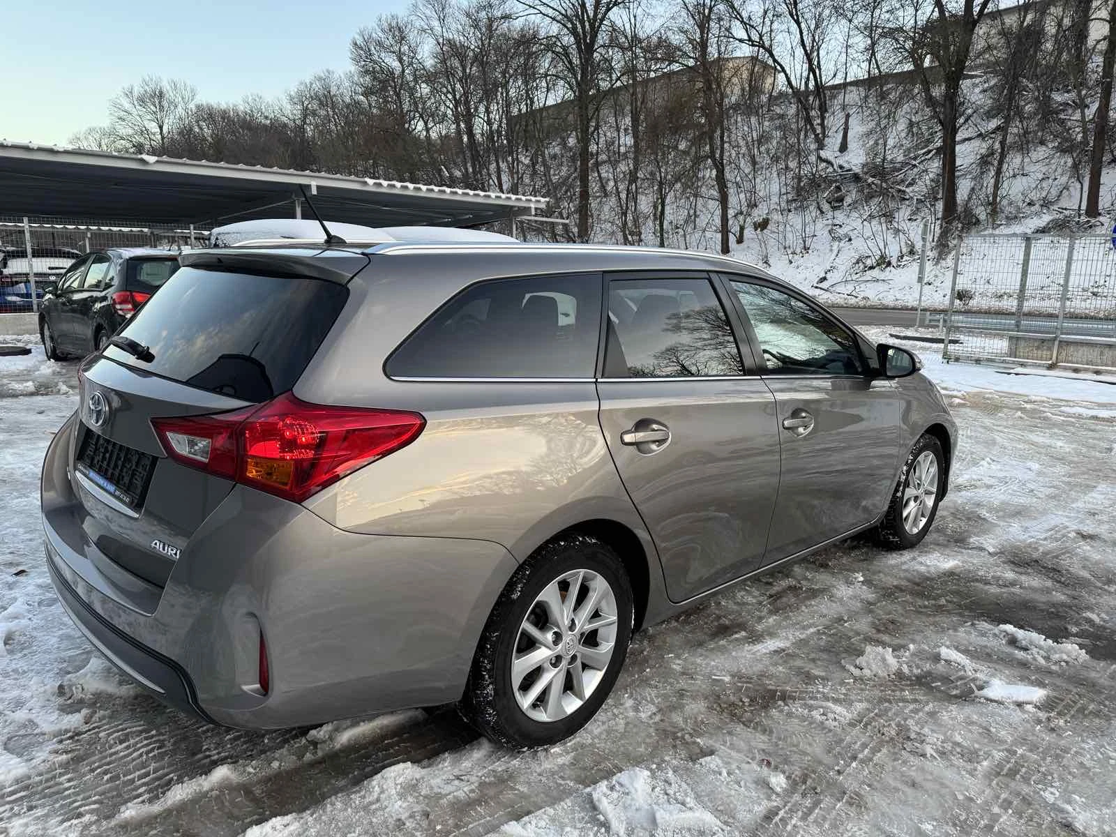 Toyota Auris 1.4D4D* PANORAMA* 95000km* LED | Mobile.bg � ����������� 8