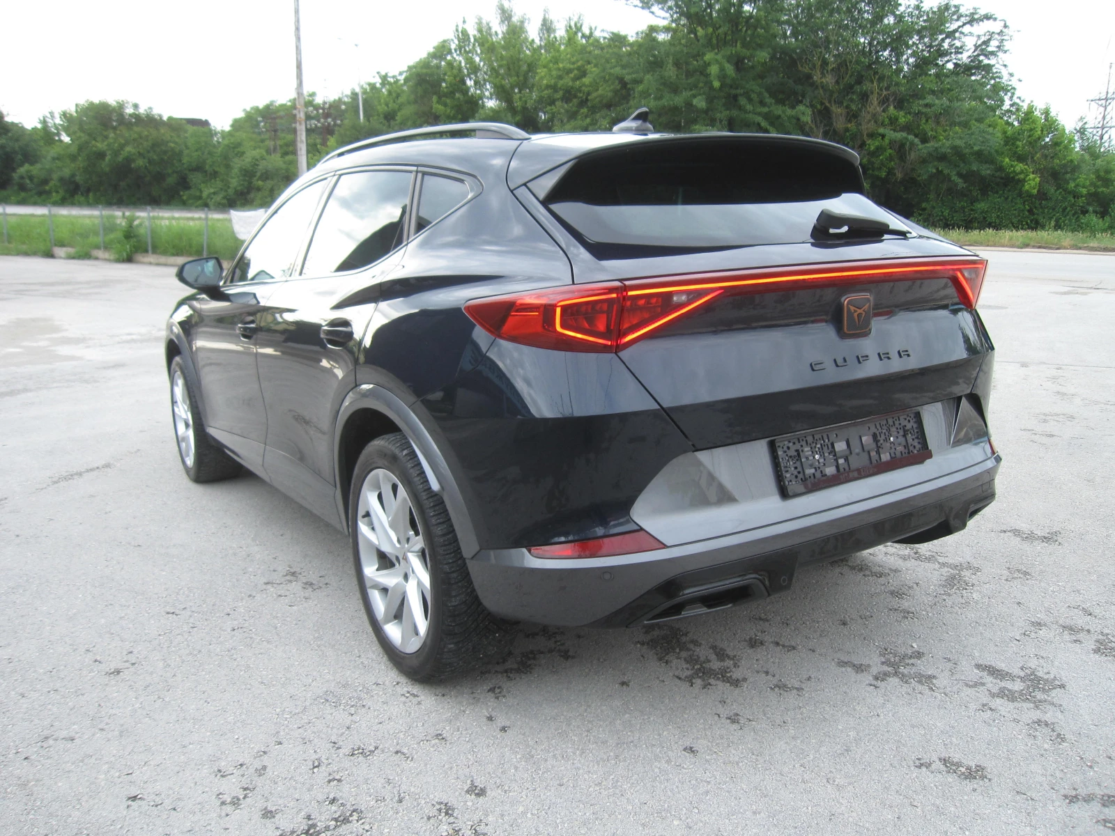 Cupra Formentor 1, 5-Автомат, Като Нова, снимка 3 - Автомобили и джипове - 53619372