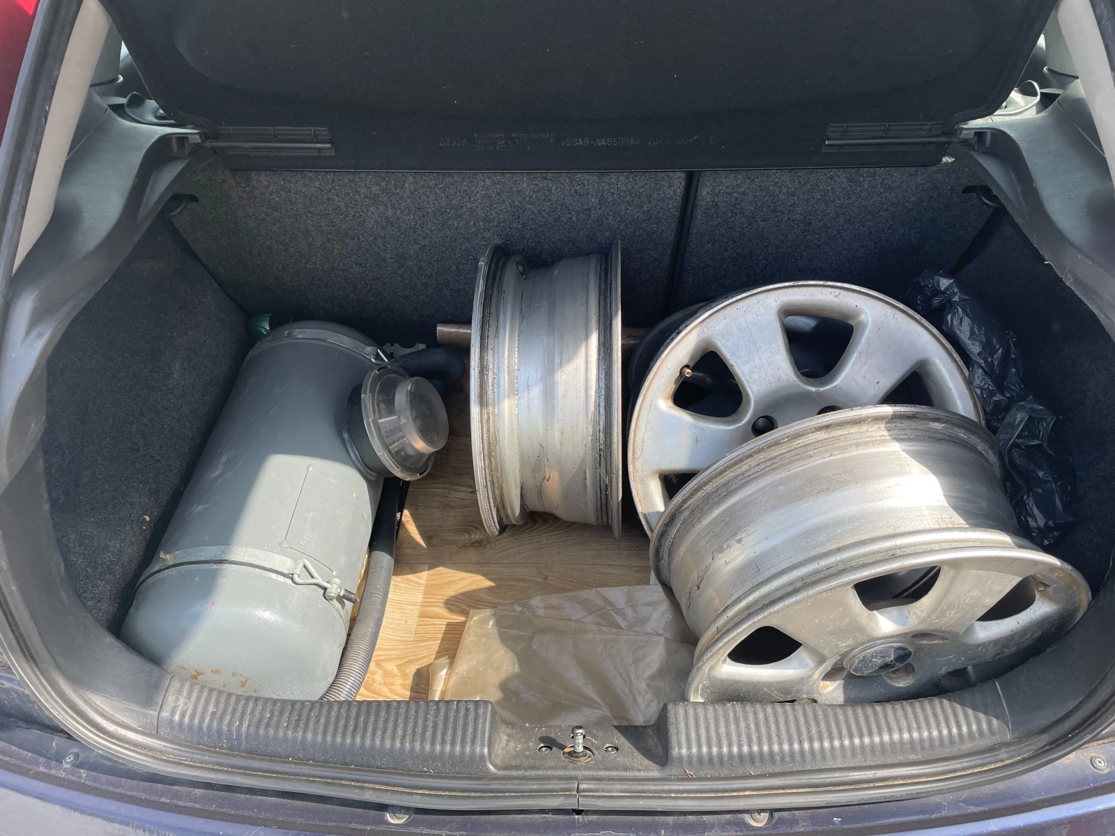 Ford Focus 1, 6 ГАЗ LANDIRENZO, снимка 11 - Автомобили и джипове - 53861443