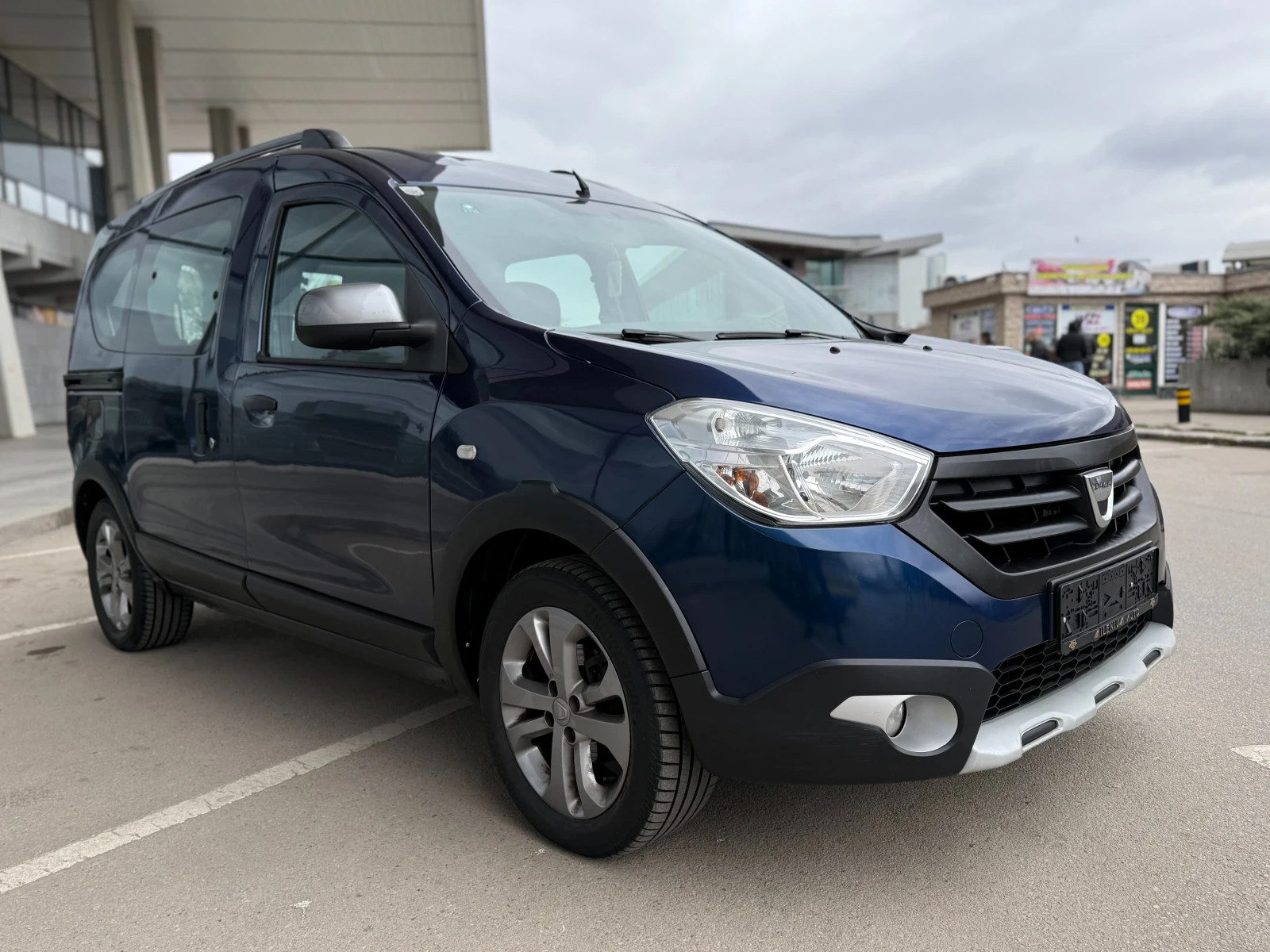 Dacia Dokker 6 МЕСЕЦА ГАРАНЦИЯ/STEPWAY 1.5DCI 90к.с. Подгрев, снимка 6 - Автомобили и джипове - 53925535