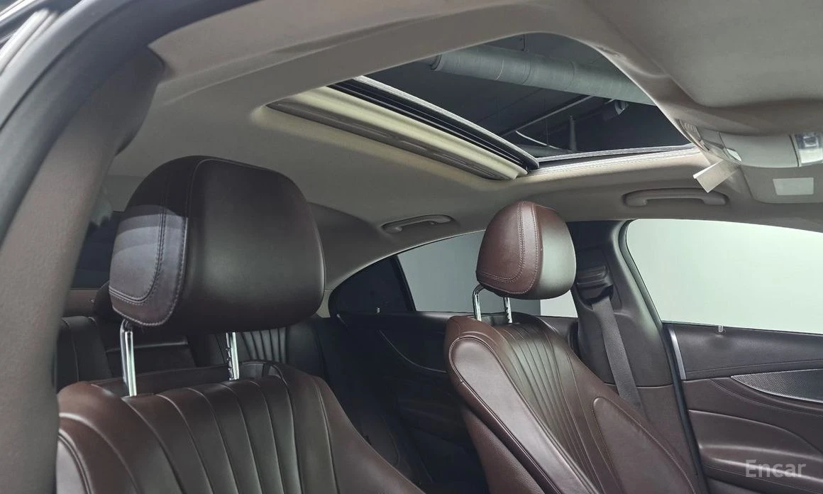 Mercedes-Benz CLS 300 * AMG* LINE* BURMESTER* КАМЕРИ* 360* ПОДГРЕВ* KEYL, снимка 11 - Автомобили и джипове - 54182930