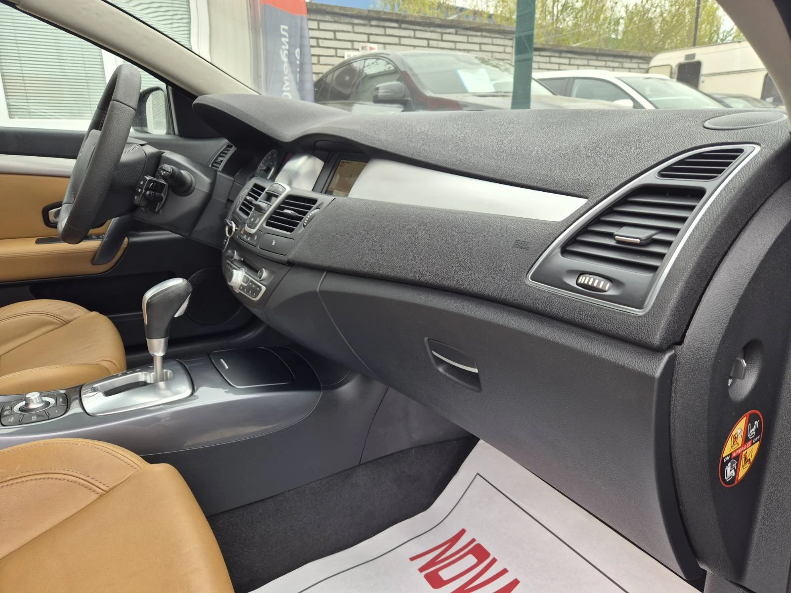 Renault Laguna Coupe 3.0D-235кс-4 CONTROL-AUTOMATIC-BOSE, снимка 11 - Автомобили и джипове - 54220834