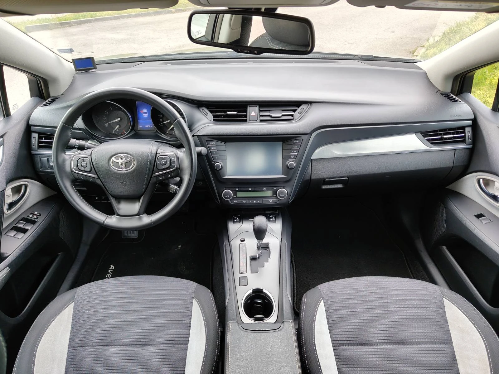 Toyota Avensis Multidrive s, снимка 9 - Автомобили и джипове - 54386254