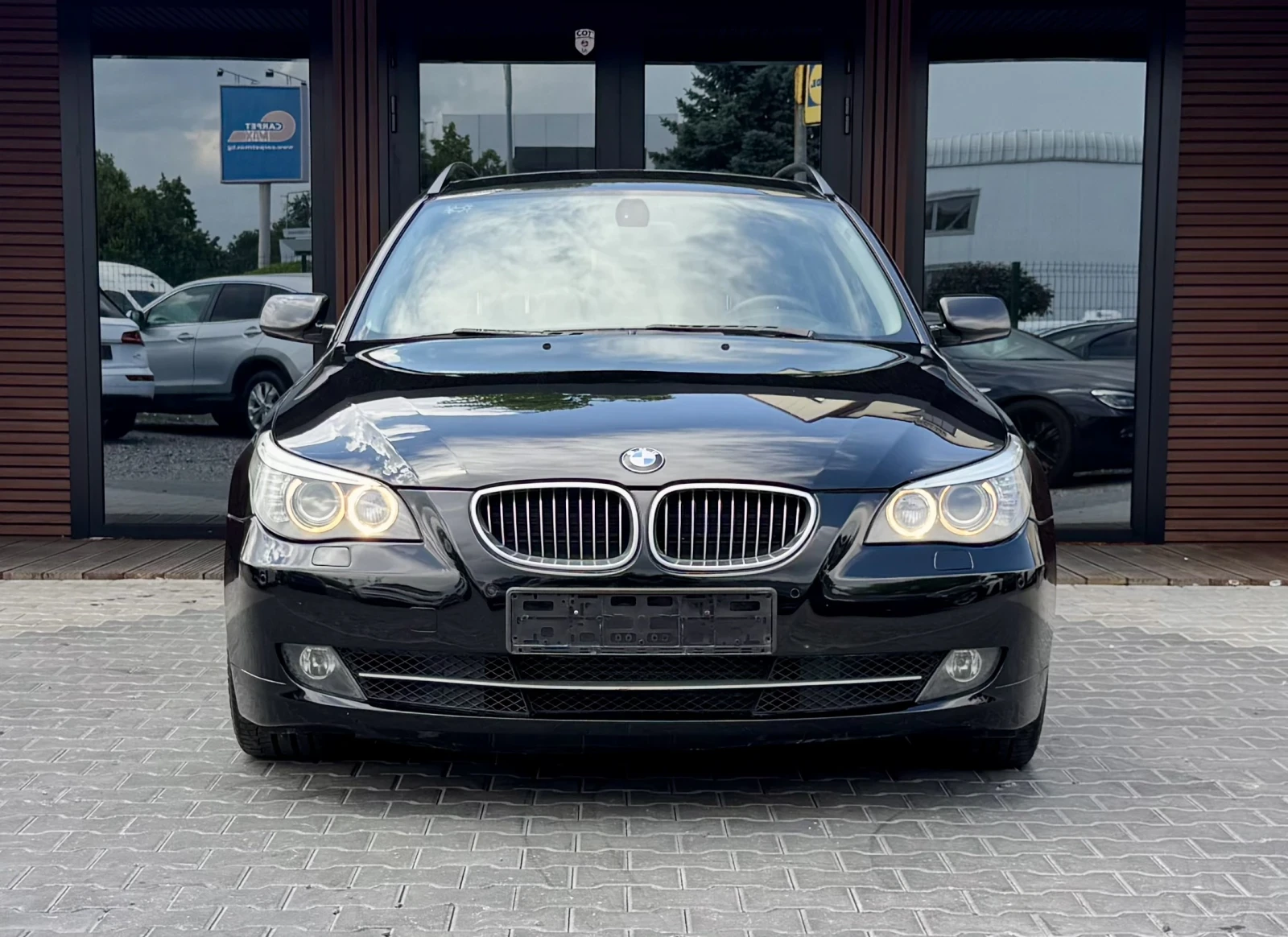 BMW 525 Face* Head Up* Recaro* Подгрев* Печка* Лизинг, снимка 2 - Автомобили и джипове - 55130864