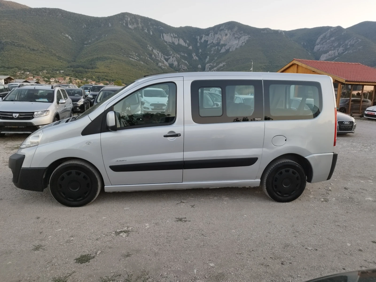 Citroen Jumpy 2.0 Hdi 136kc.8+ 1, снимка 2 - Автомобили и джипове - 55649329