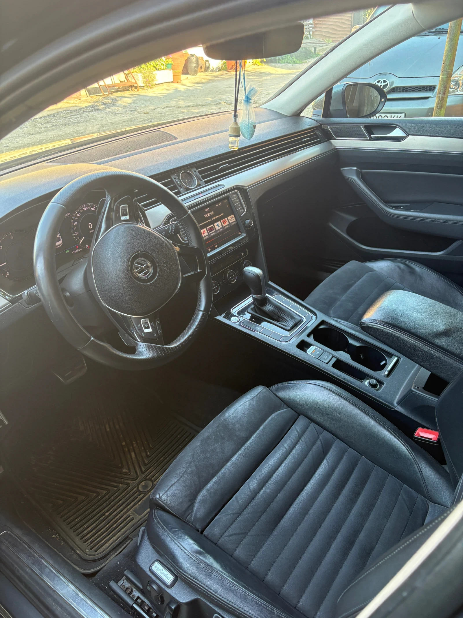 VW Passat, снимка 10 - Автомобили и джипове - 55693742
