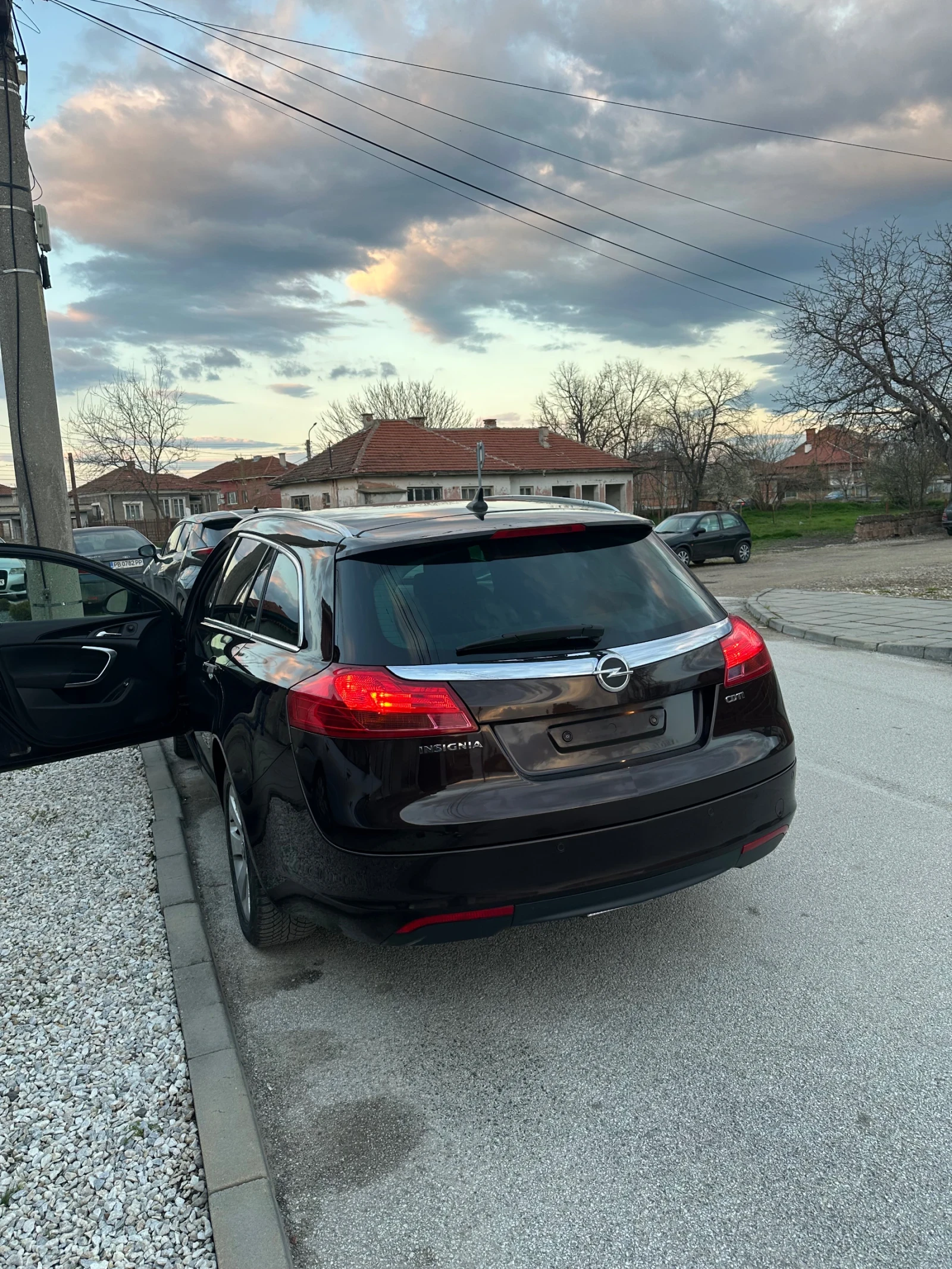 Opel Insignia, снимка 12 - Автомобили и джипове - 56191268