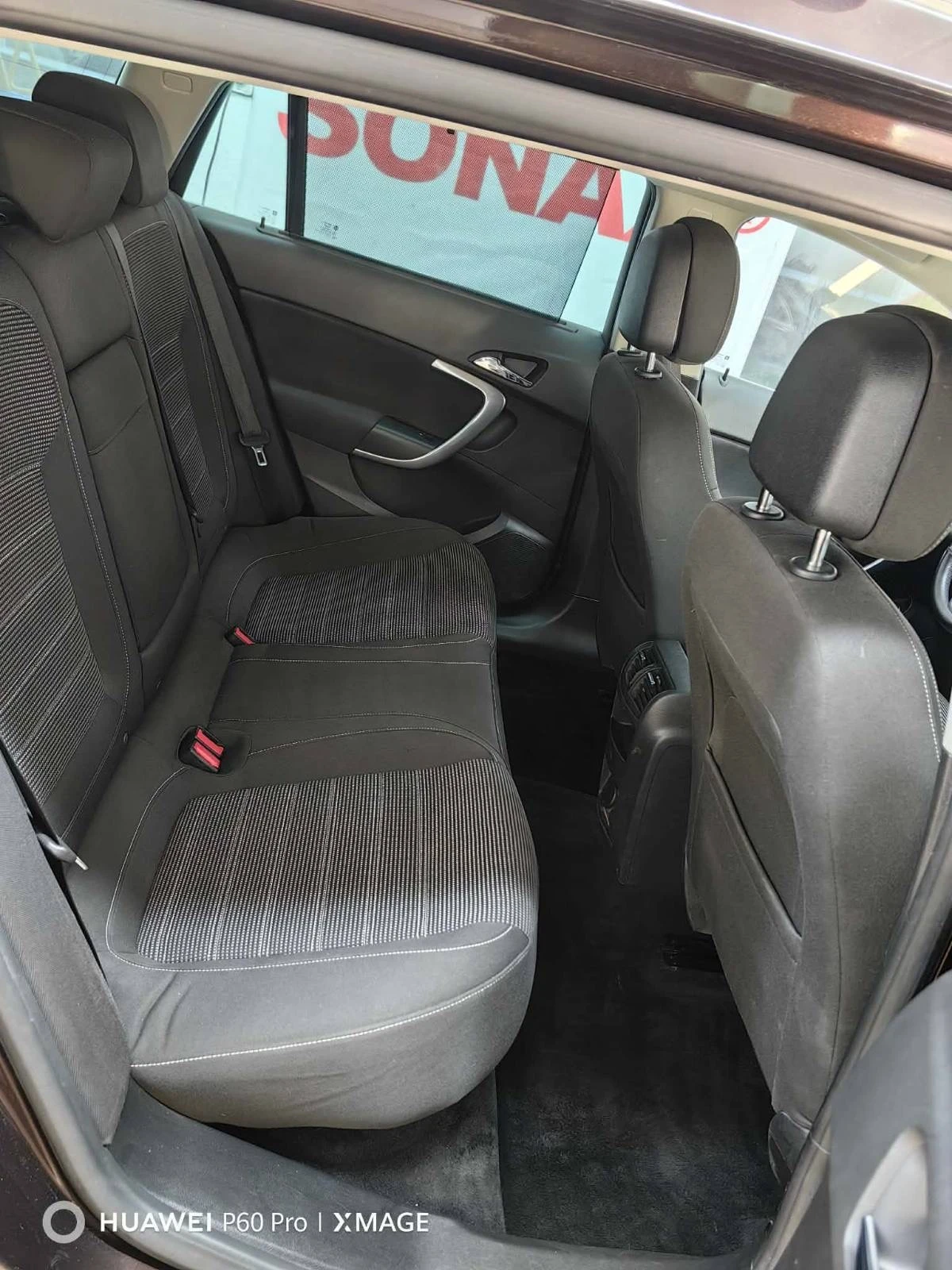 Opel Insignia, снимка 10 - Автомобили и джипове - 56191268