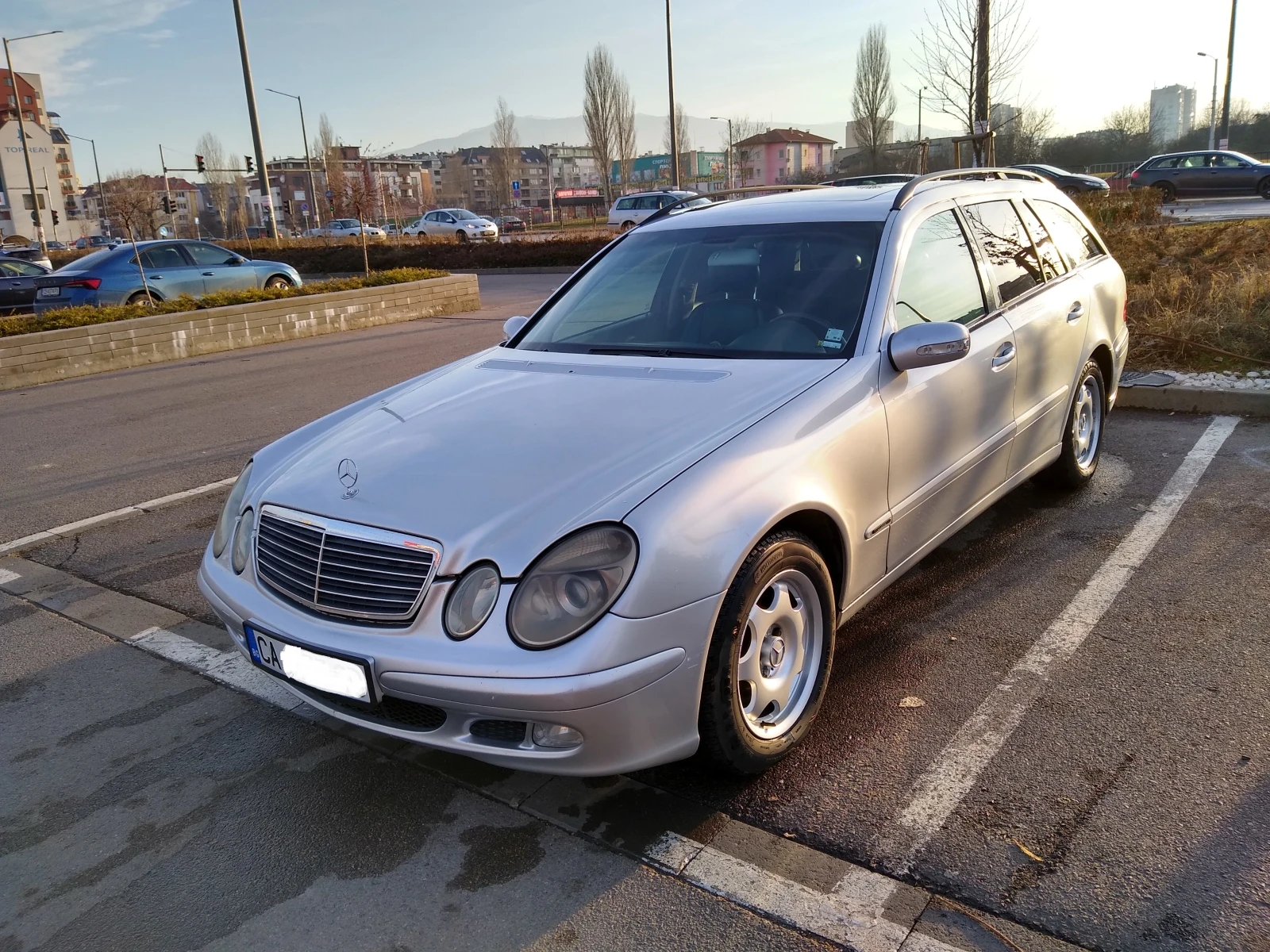 Mercedes-Benz E 220 CDI , снимка 2 - Автомобили и джипове - 56541468