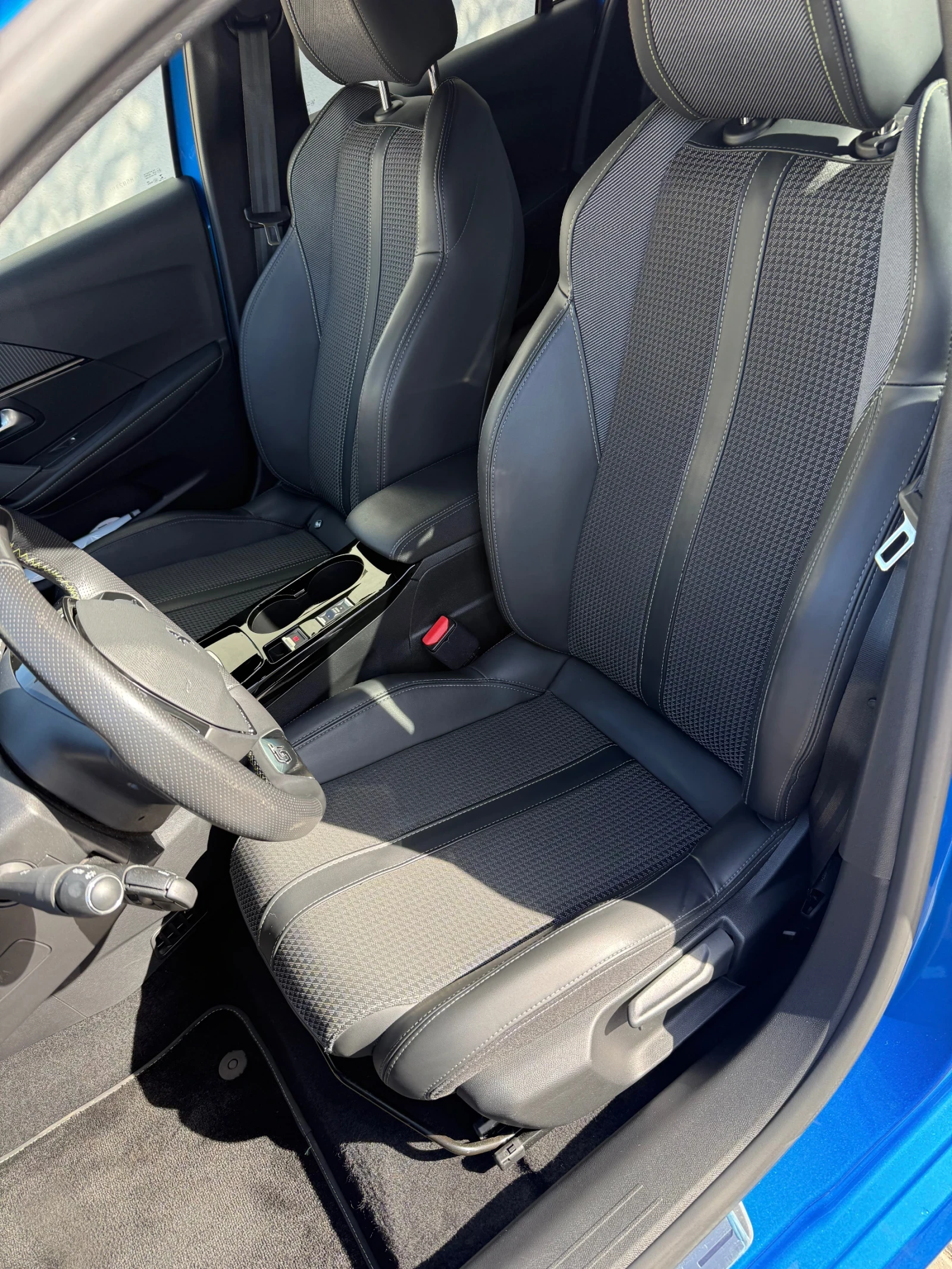 Peugeot 208 GT Line, снимка 7 - Автомобили и джипове - 56635281