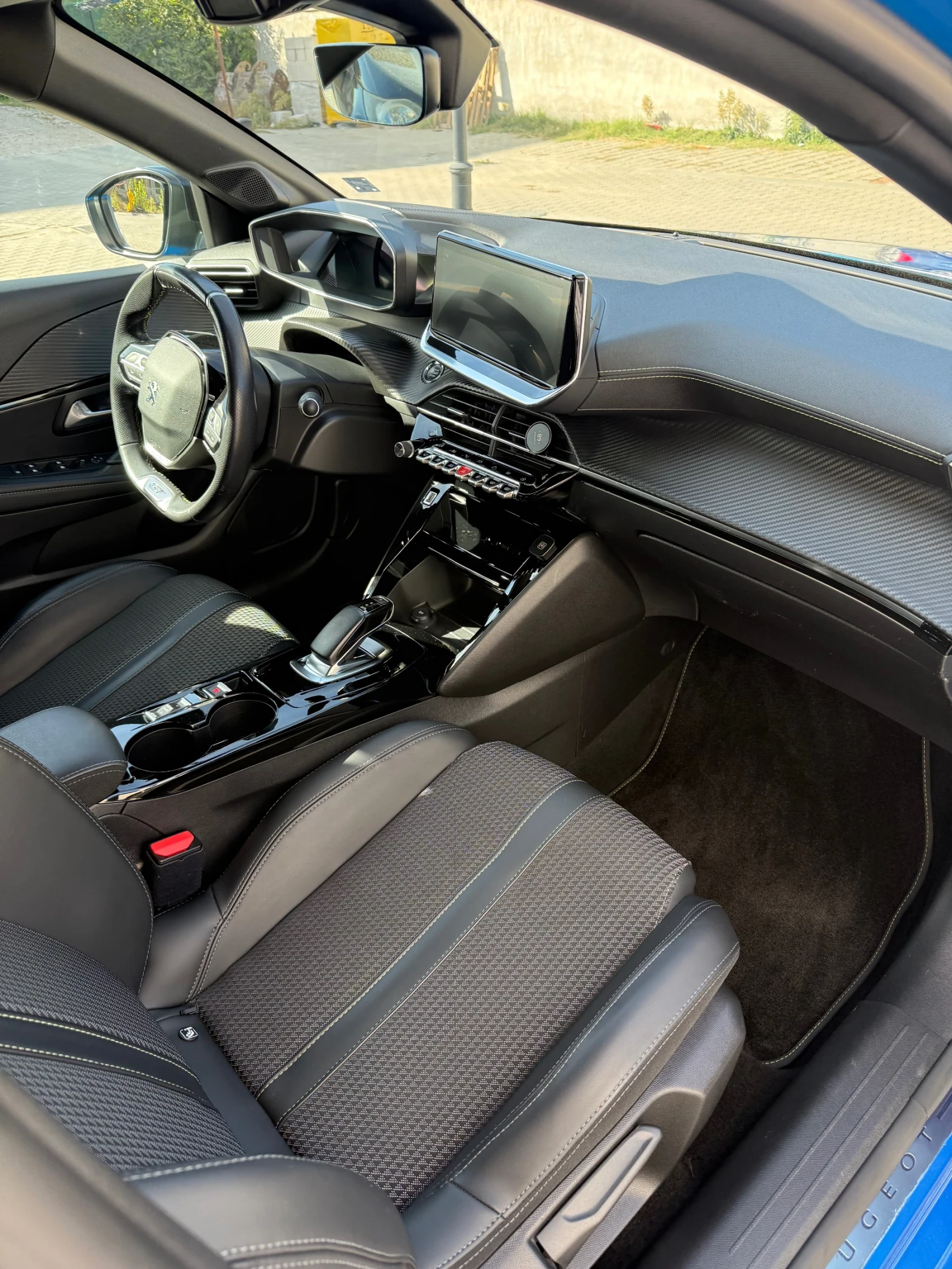 Peugeot 208 GT Line, снимка 6 - Автомобили и джипове - 56635281