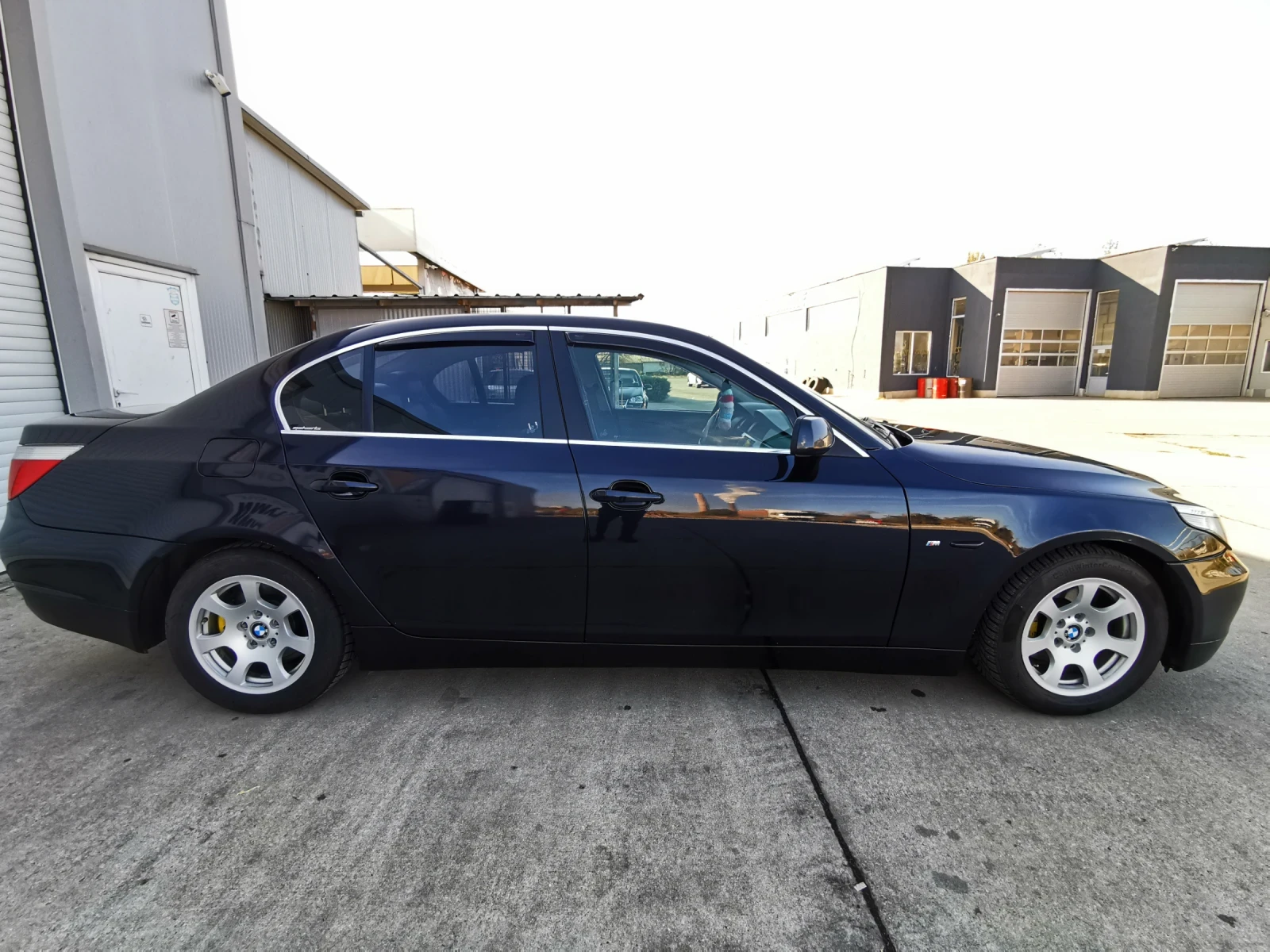 BMW 520, снимка 9 - Автомобили и джипове - 56636444