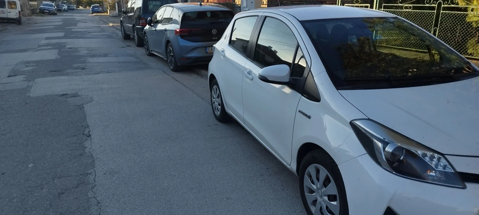 Toyota Yaris 1, 5Hibrid, снимка 12 - Автомобили и джипове - 56637114