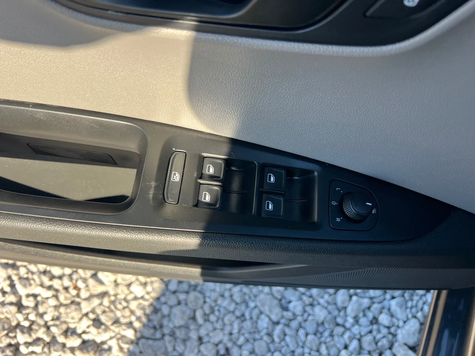 Seat Leon 1.6 ��� 105 ���� 4�4 2014 � ��� ���� | Mobile.bg � ����������� 11