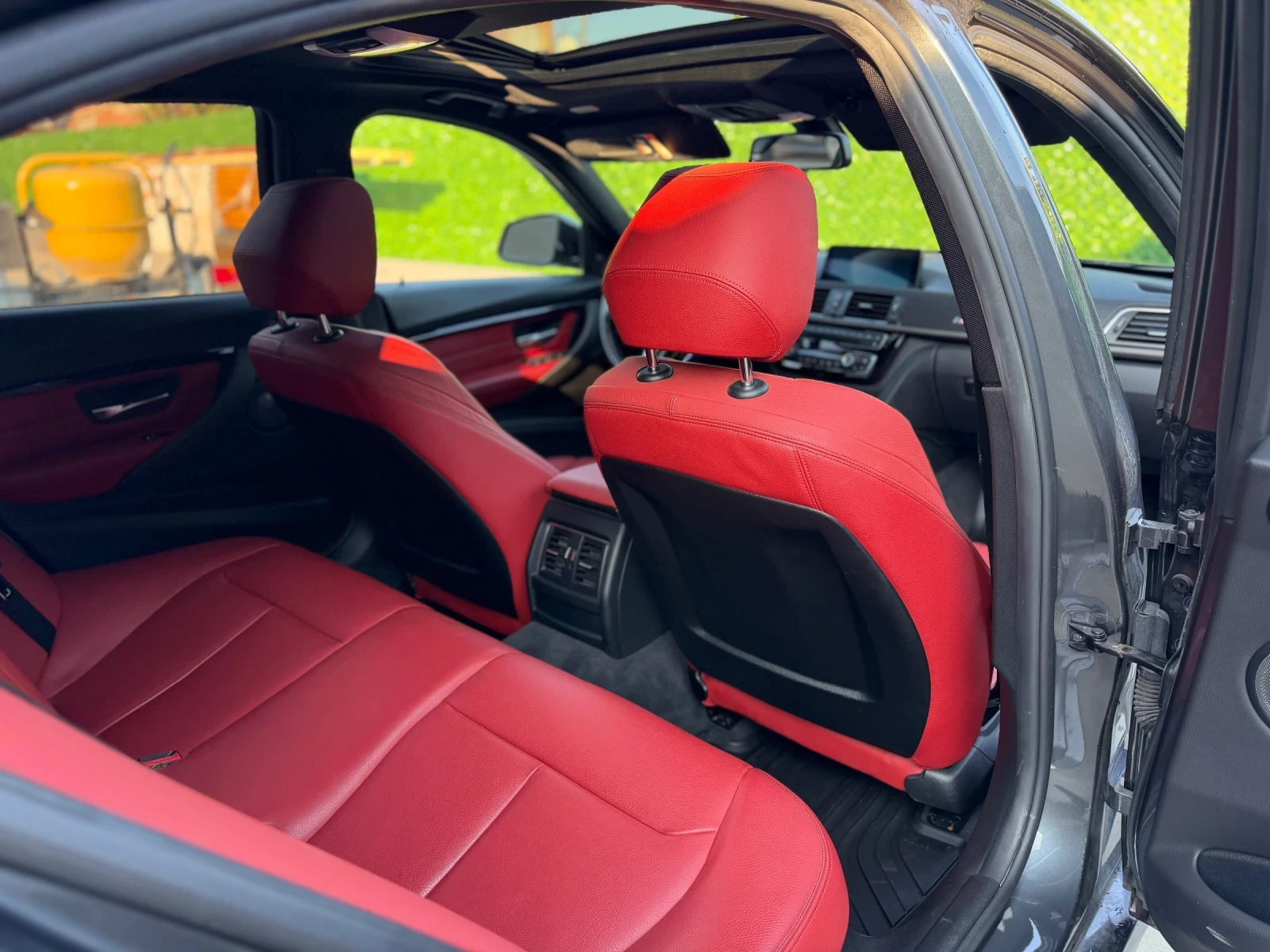 BMW 330, снимка 12 - Автомобили и джипове - 56666565